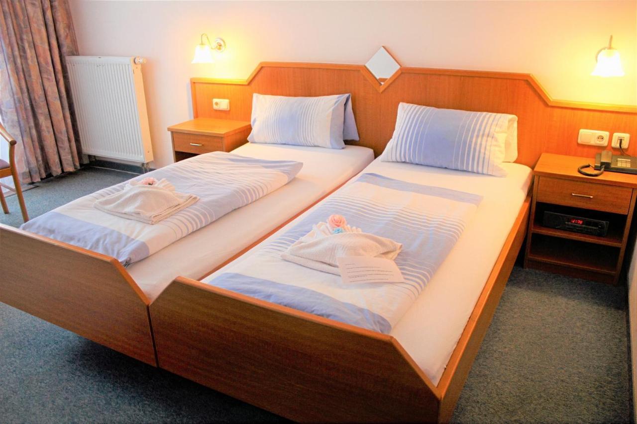 Waldhotel Feldbachtal Neuhaus am Rennweg